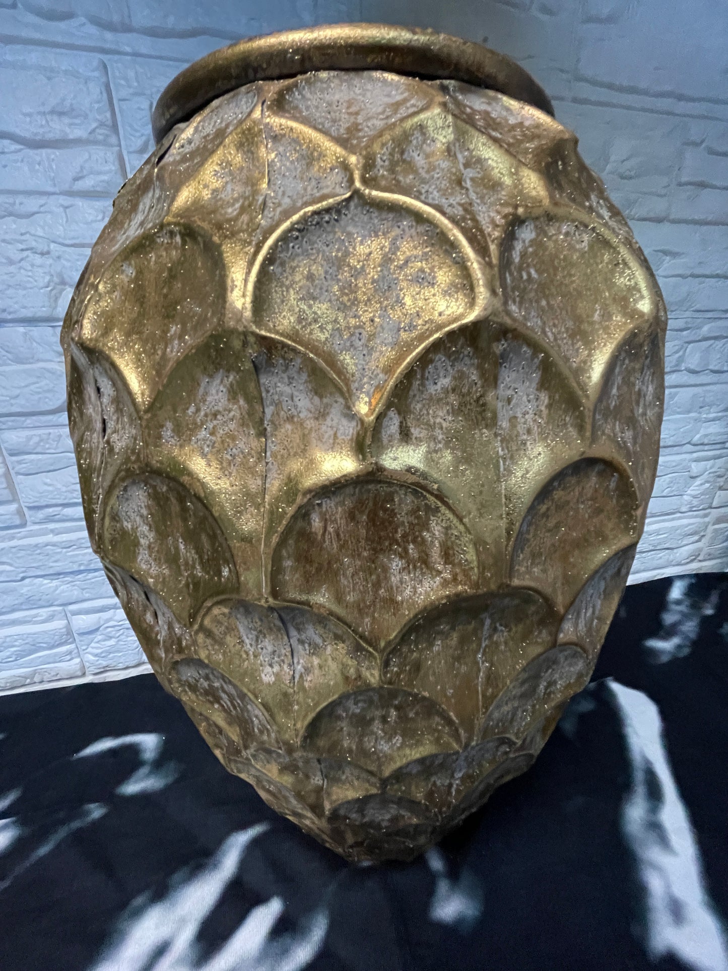 Ariel Gold Pot