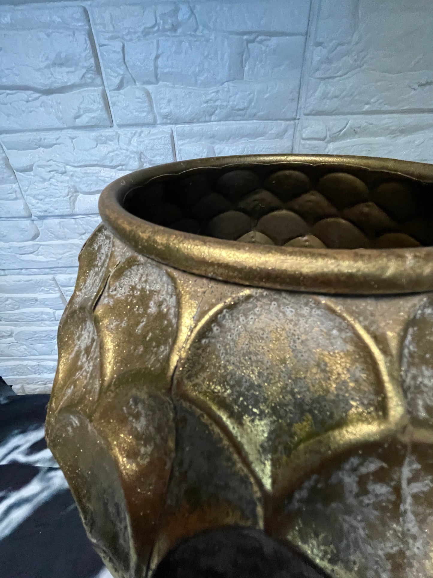 Ariel Gold Pot