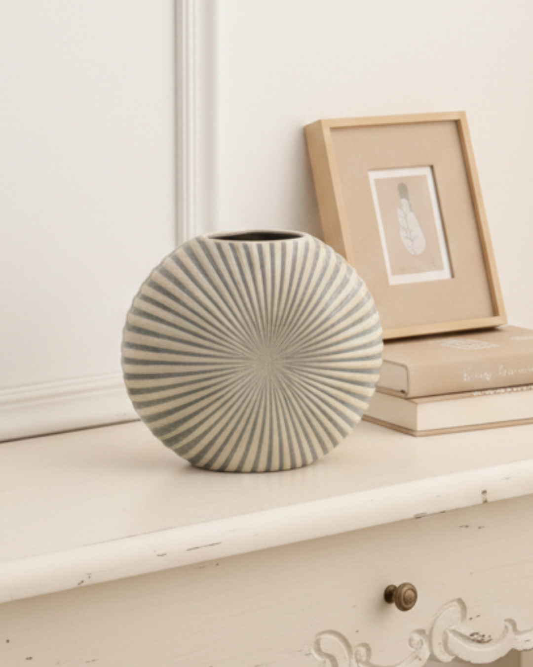 Sunburst Round Vase
